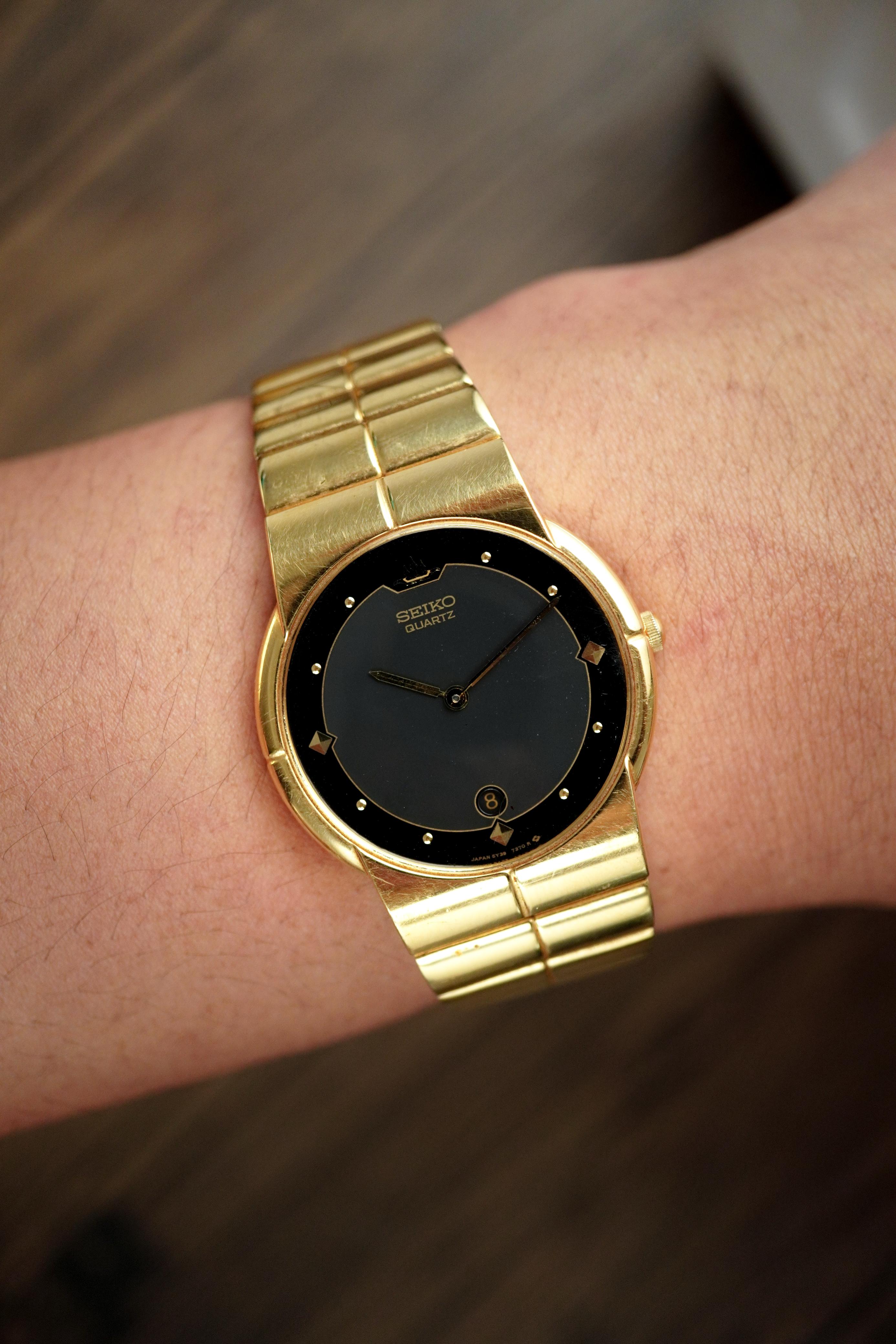 Seiko Credor Tank Solid Gold Bezel 14k - Seiko | tankawatches.com